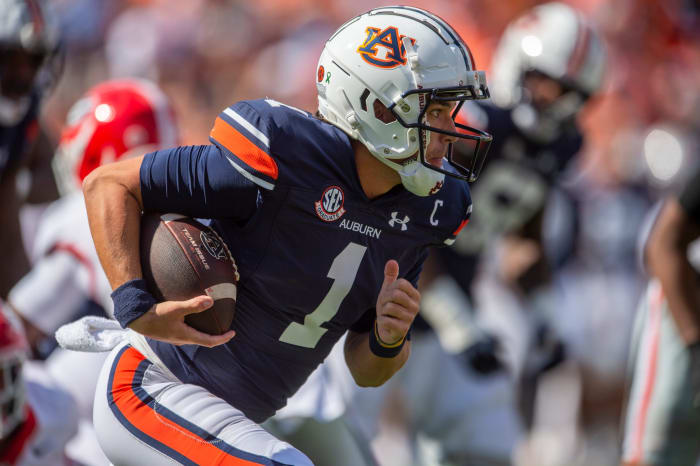 Auburn Tigers quarterback Payton Thorne (1) breaks free for a long run as Auburn Tigers take on Georgia Bulldogs at Jordan-Hare Stadium in Auburn, Ala., on Saturday, Sept. 30, 2021.